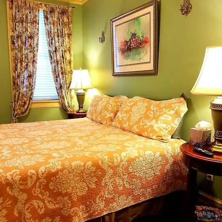 Hotel Lion's New Orleans