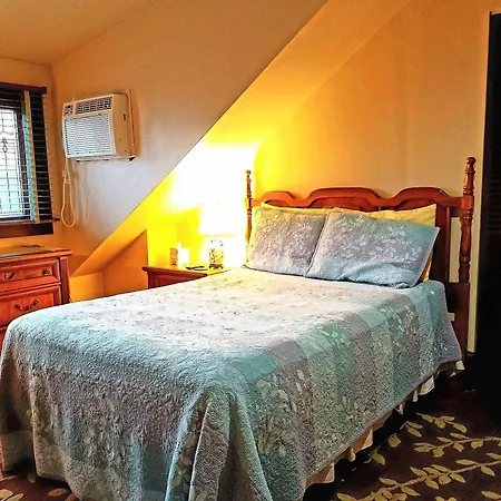 Hotel Lion's New Orleans