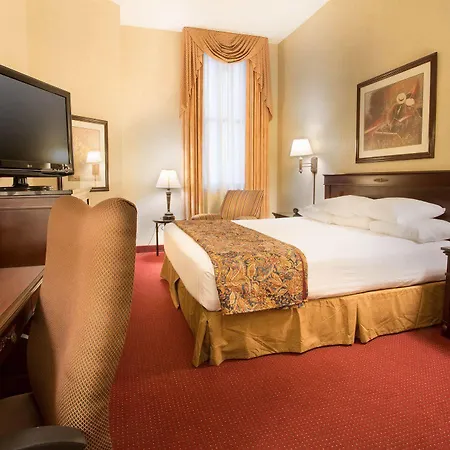Drury Plaza Hotel 4*
