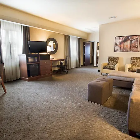 Hotel Drury Plaza