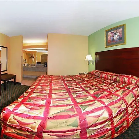 Rodeway & Gentilly Hotel 3*