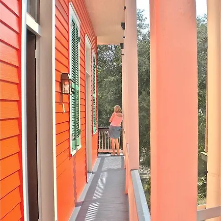 La Belle Esplanade Bed & Breakfast