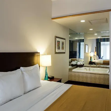 St Charles Coach House, An Ascend Collection 5*