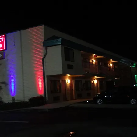 Hotel Nola &