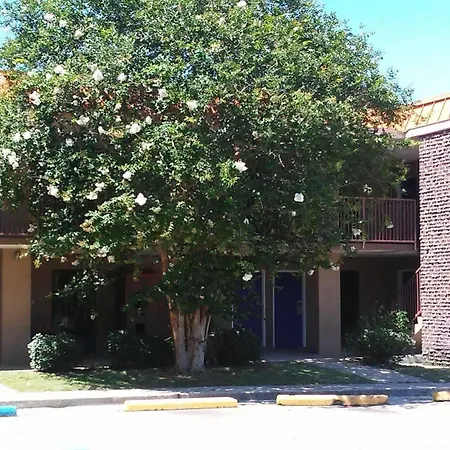 Hotel 10 Extended Stay 2*