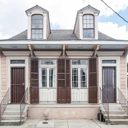 Holiday home Perfect Nola Hideaway *