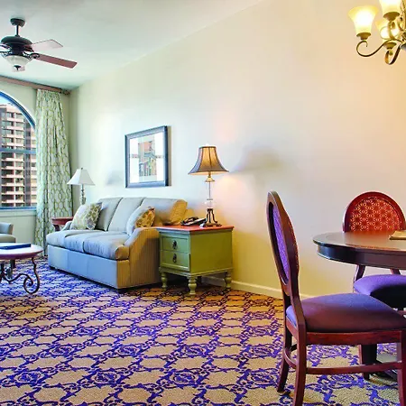 Hotel Wyndham Vr La Belle Maison 3*