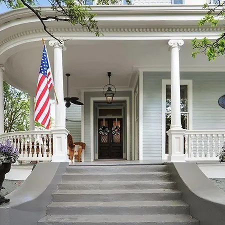Sully Mansion 3* New Orleans