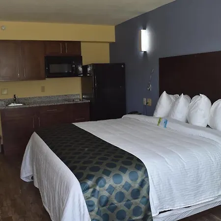 Days By Wyndham Pontchartrain Hotel 3*