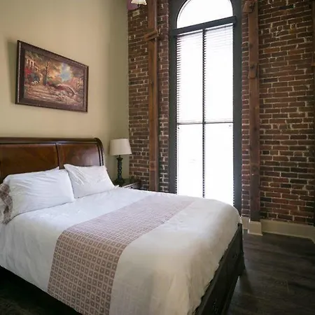 Baronne Street Luxury 1Bdr Suite D *
