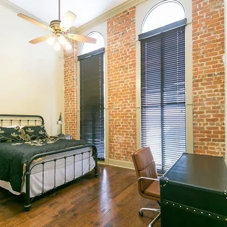 Apartment Baronne Street Luxury 1Bdr Suite D