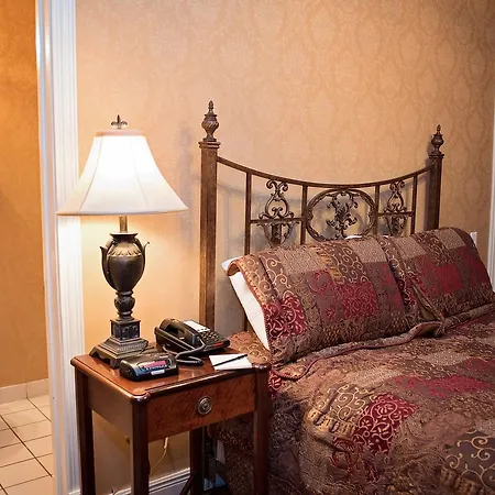 Quarter House Hotel