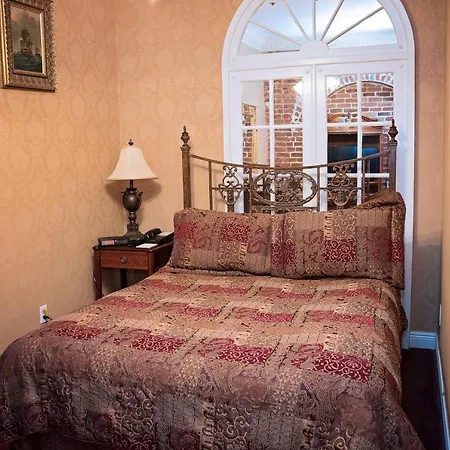 Quarter House Hotel 3*