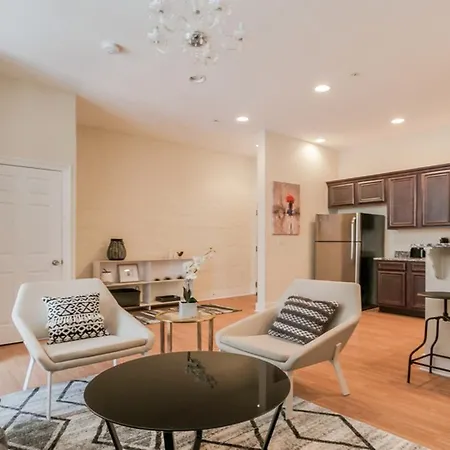Delightful Arts/warehouse District Suites By Sonder *