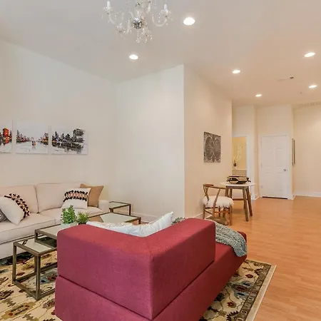 Delightful Arts/warehouse District Suites By Sonder Aparthotel