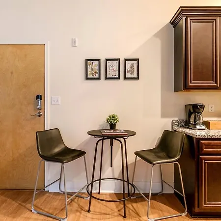 Delightful Arts/warehouse District Suites By Sonder *