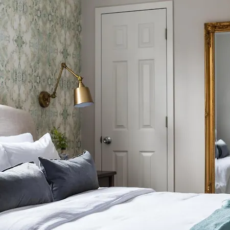 Aparthotel Sonder — Bywater Suites