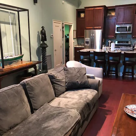 The House 3* New Orleans