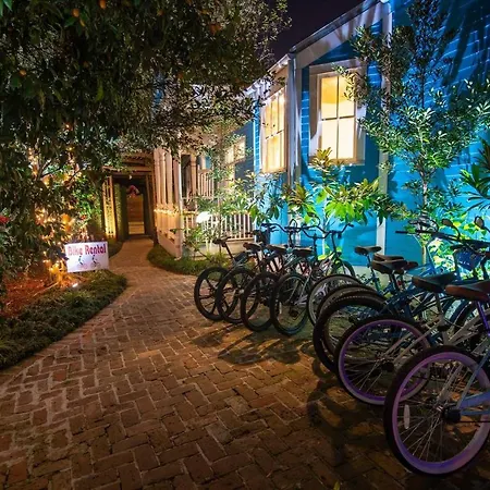 4 Bedroom - Sleeps 8! Location Next To Bourbon Street! * New Orleans