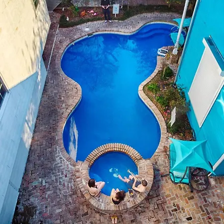 Villa 4 Bedroom - Sleeps 8! Location Next To Bourbon Street! *