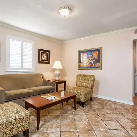Hotel Courtyard By The French Quarter 3*