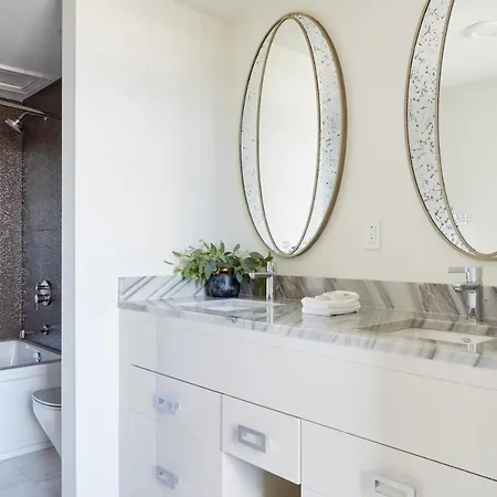 Sophisticated Canal Street Suites By Sonder