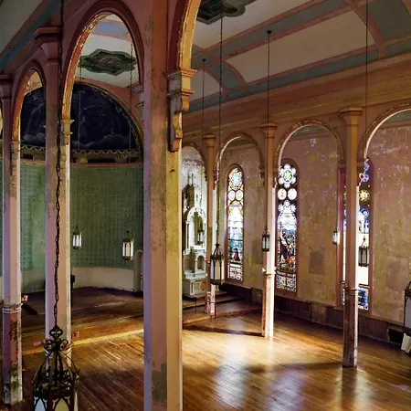 Peter And Paul, An Ash Hotel