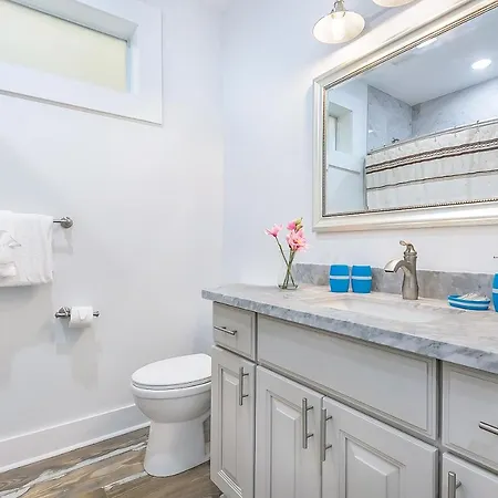 Urban Oasis 4bd House Close To Fq & Hot Spots'