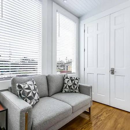 4br With Luxury Amenities Apartment New Orleans