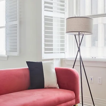 Artsy Canal Street Suites By Sonder