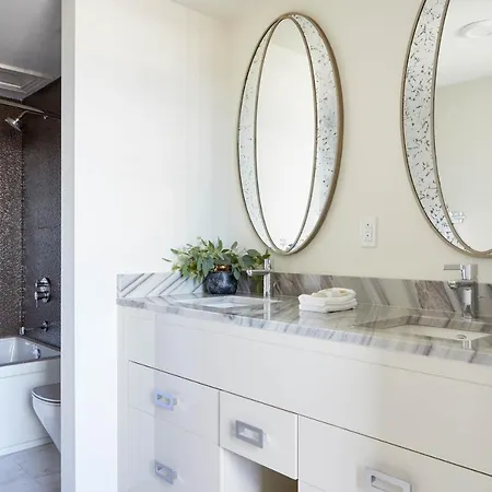 Aparthotel Airy Canal Street Suites By Sonder *