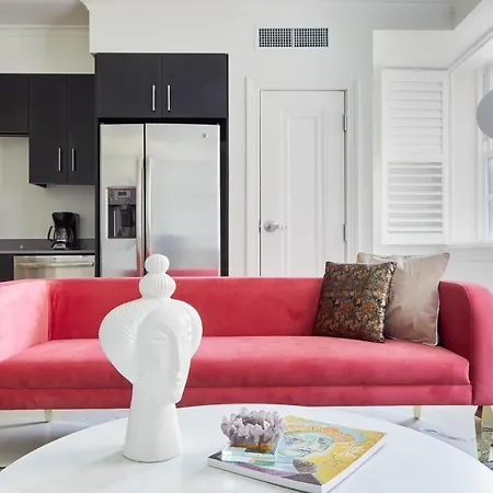Aparthotel Deluxe Canal Street By Sonder 3*
