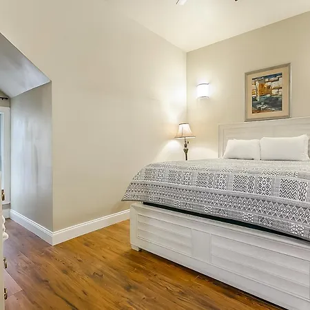 St Charles Ave Urban Retreat With Luxury Amenities * New Orleans