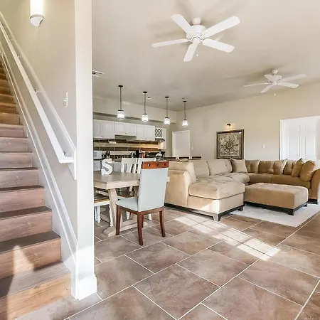 Apartment St Charles Ave Urban Retreat With Luxury Amenities *