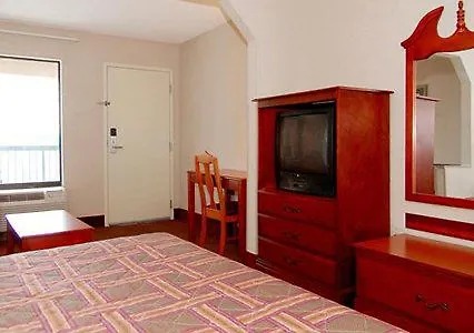 Rodeway & Gentilly Hotel 3*