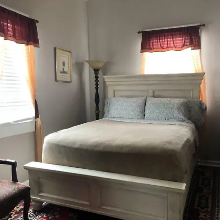 Inn Creole