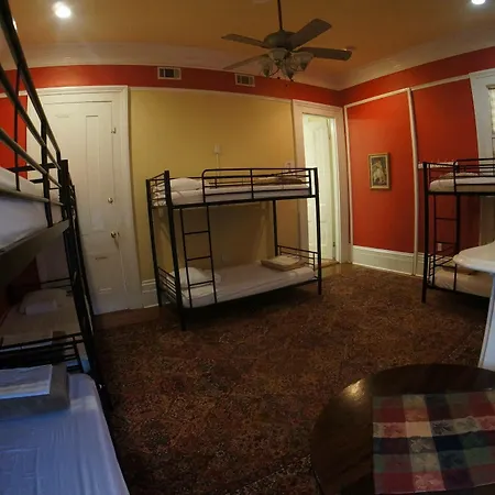 Hostel Auberge Nola Hostel *