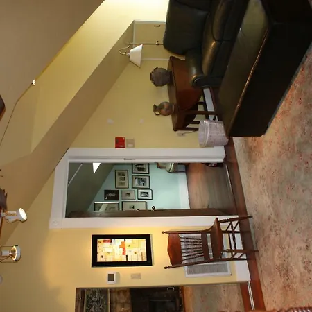 The House Bed & Breakfast 3*