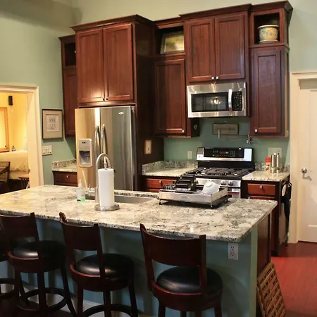 The House Bed & Breakfast New Orleans