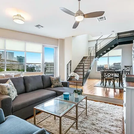 Apartment 2 Bedroom Elegant In Downtown New Orleans