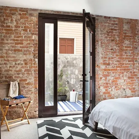 Aparthotel Sonder — Irish Channel