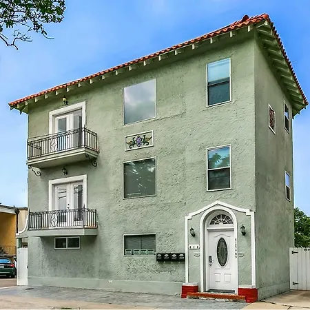 Apartment Lovely 2br Next To City Park By Hosteeva *