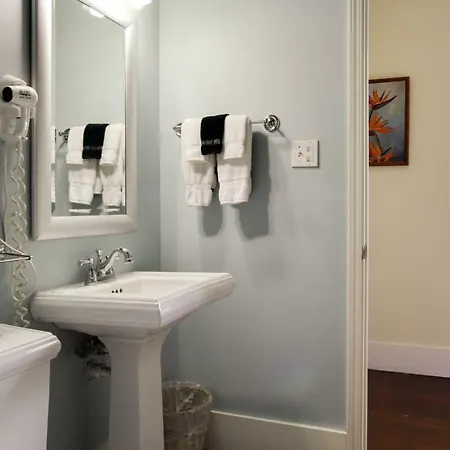 The House Bed & Breakfast 3*