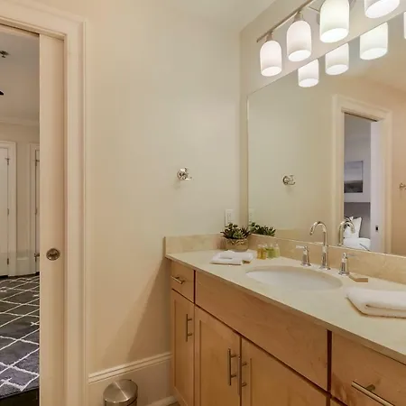Sonder The Carondelet Aparthotel New Orleans