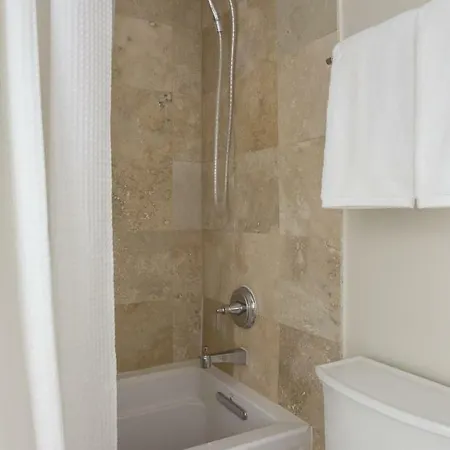 Sonder The Carondelet Aparthotel 3*