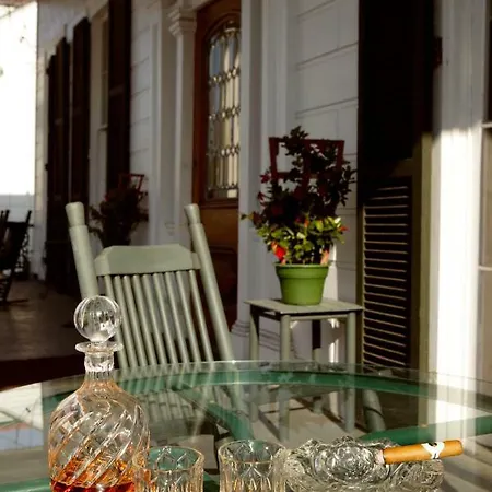 Ashton's Bed & Breakfast 4*