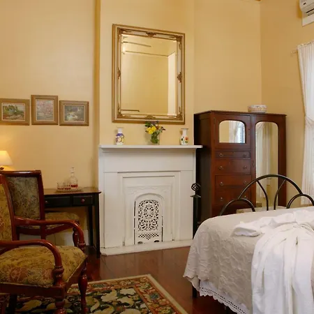 Bed & Breakfast Ashton's