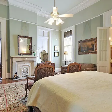 Bed & Breakfast Ashton's 4*