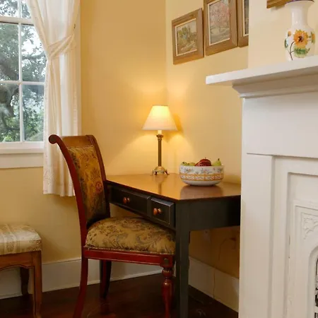 Ashton's Bed & Breakfast