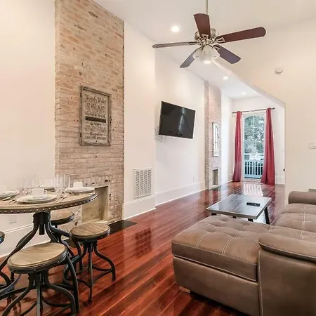 Fabulous With Views Apartment *
